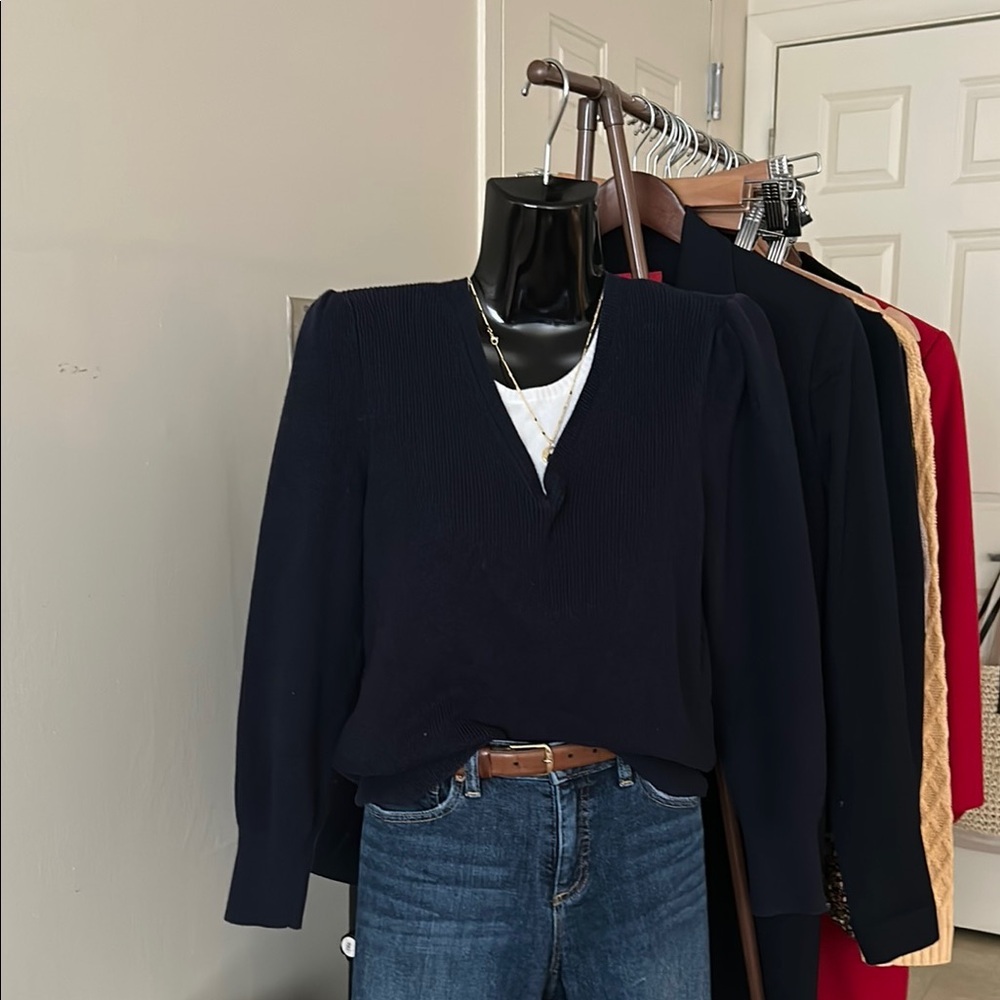 Ann Taylor Navy Blue V-Neck Sweater Size Small